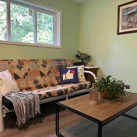 Countryroad Cozy 2 Bedrooms Basement Suite1 Nanaimo Ngoại thất bức ảnh